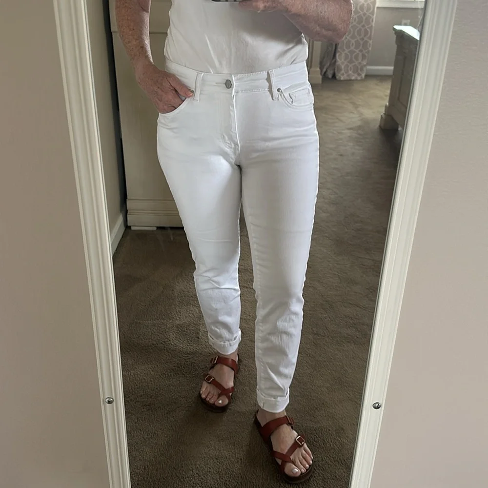 Jessica Simpson relaxed skinny crop white jeans
